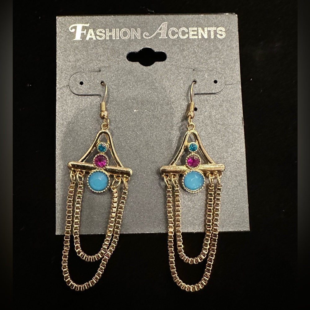 NWT Gold Tone pierced earrings—Art Deco Style